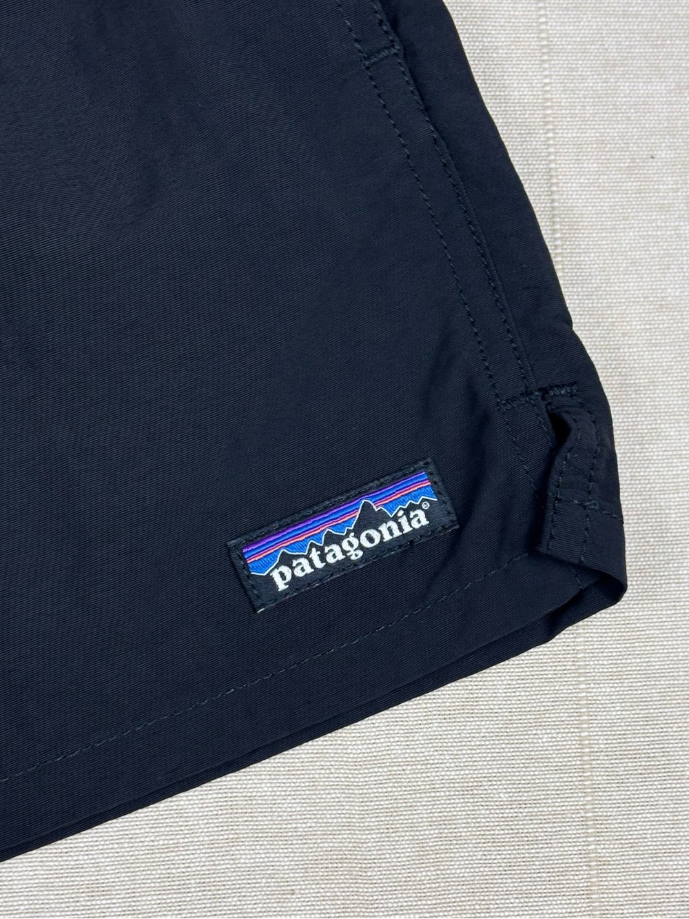 Patagonia Barely Baggies Shorts Women M Black 2.5” Inseam Hiking Swim 57044 - Picture 6 of 8